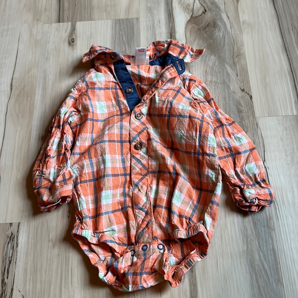 Cat & Jack 6-9m onesie